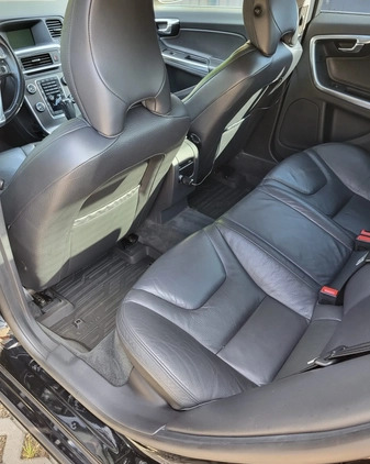 Volvo S60 cena 45900 przebieg: 204600, rok produkcji 2011 z Chrzanów małe 67